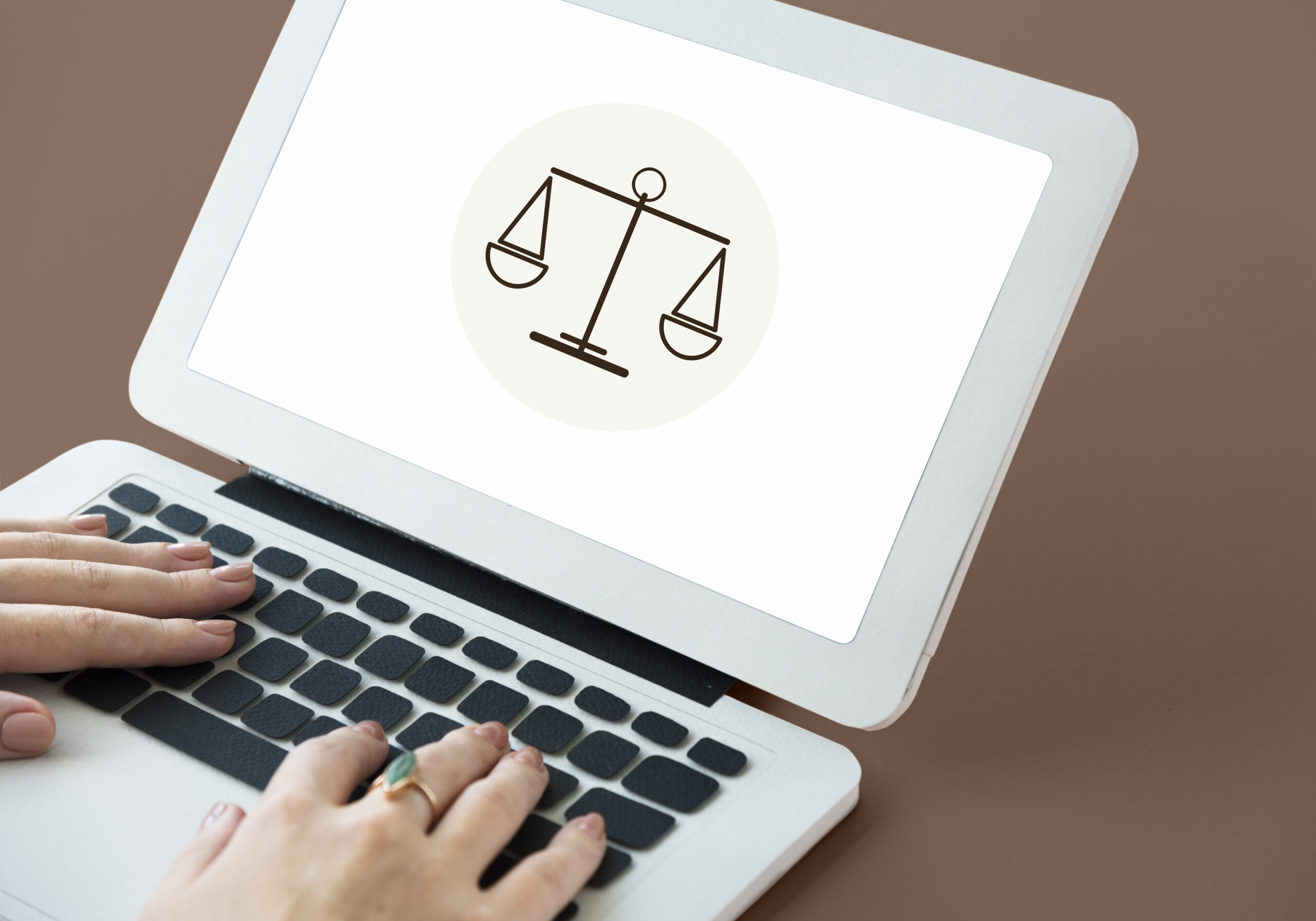 Consultanță juridică online